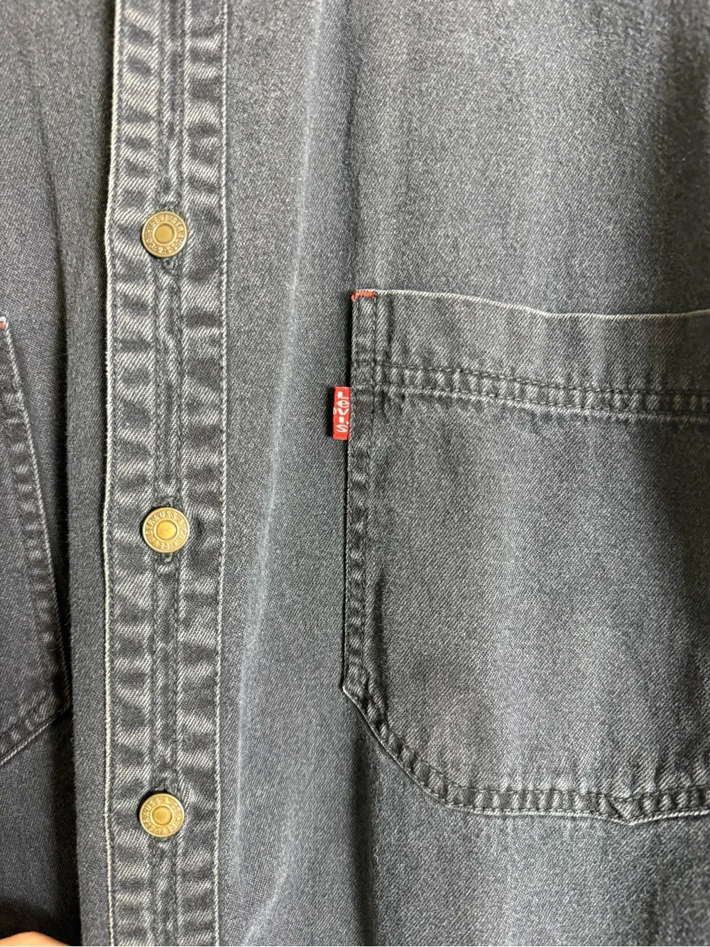 Vintage 1996 Levi's Red Tab Black cotton denim button-up shirt size Large